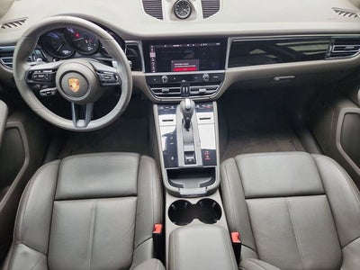 2022 Porsche Macan Base