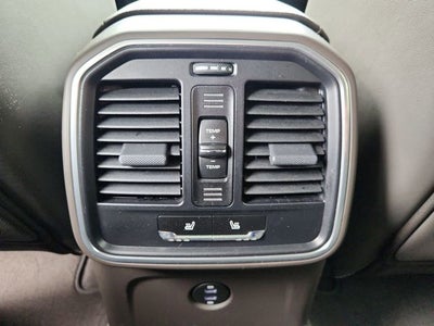 2022 Porsche Macan Base