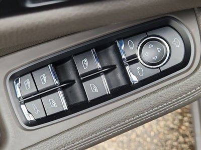 2022 Porsche Macan Base