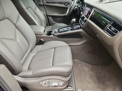 2022 Porsche Macan Base