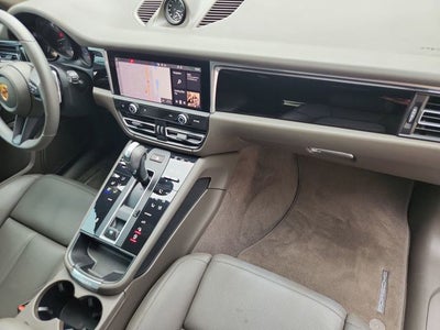 2022 Porsche Macan Base
