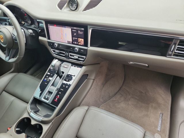 2022 Porsche Macan Base