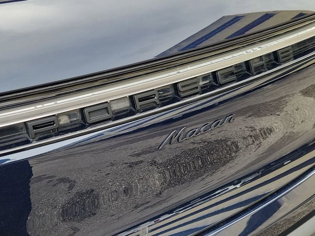 2022 Porsche Macan Base