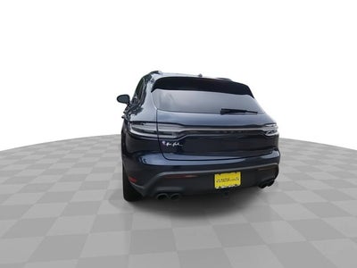 2022 Porsche Macan Base