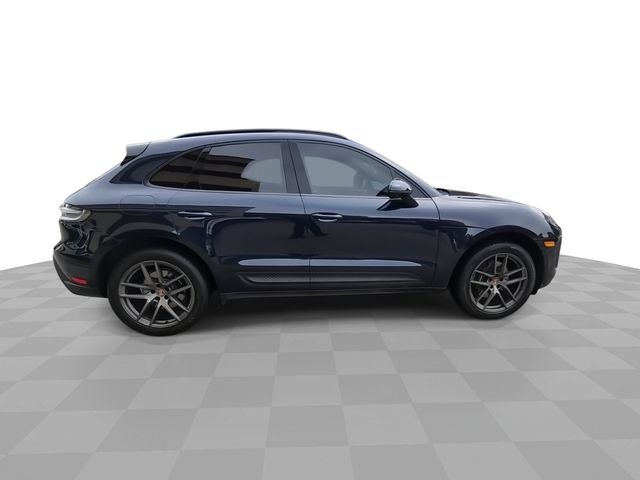 2022 Porsche Macan Base