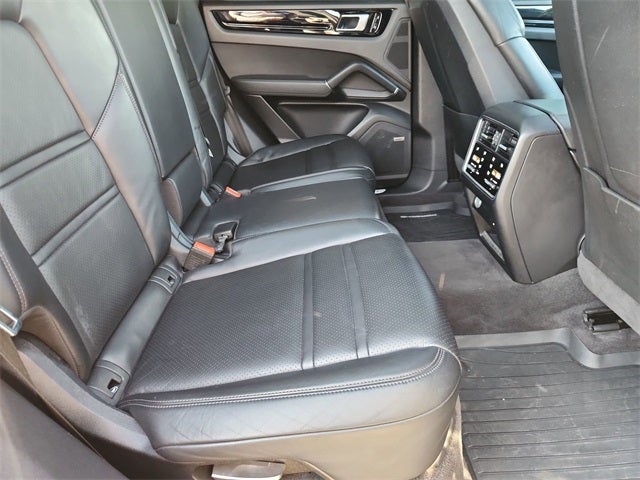 2021 Porsche Cayenne Base