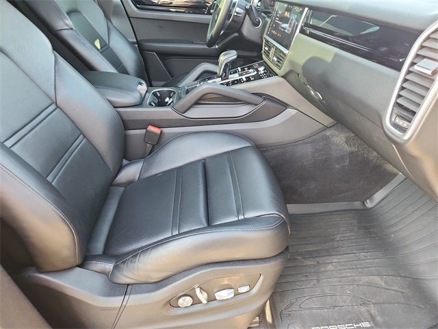 2021 Porsche Cayenne Base