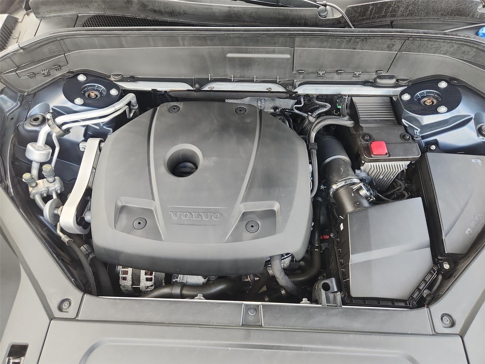 2021 Volvo XC90 Momentum