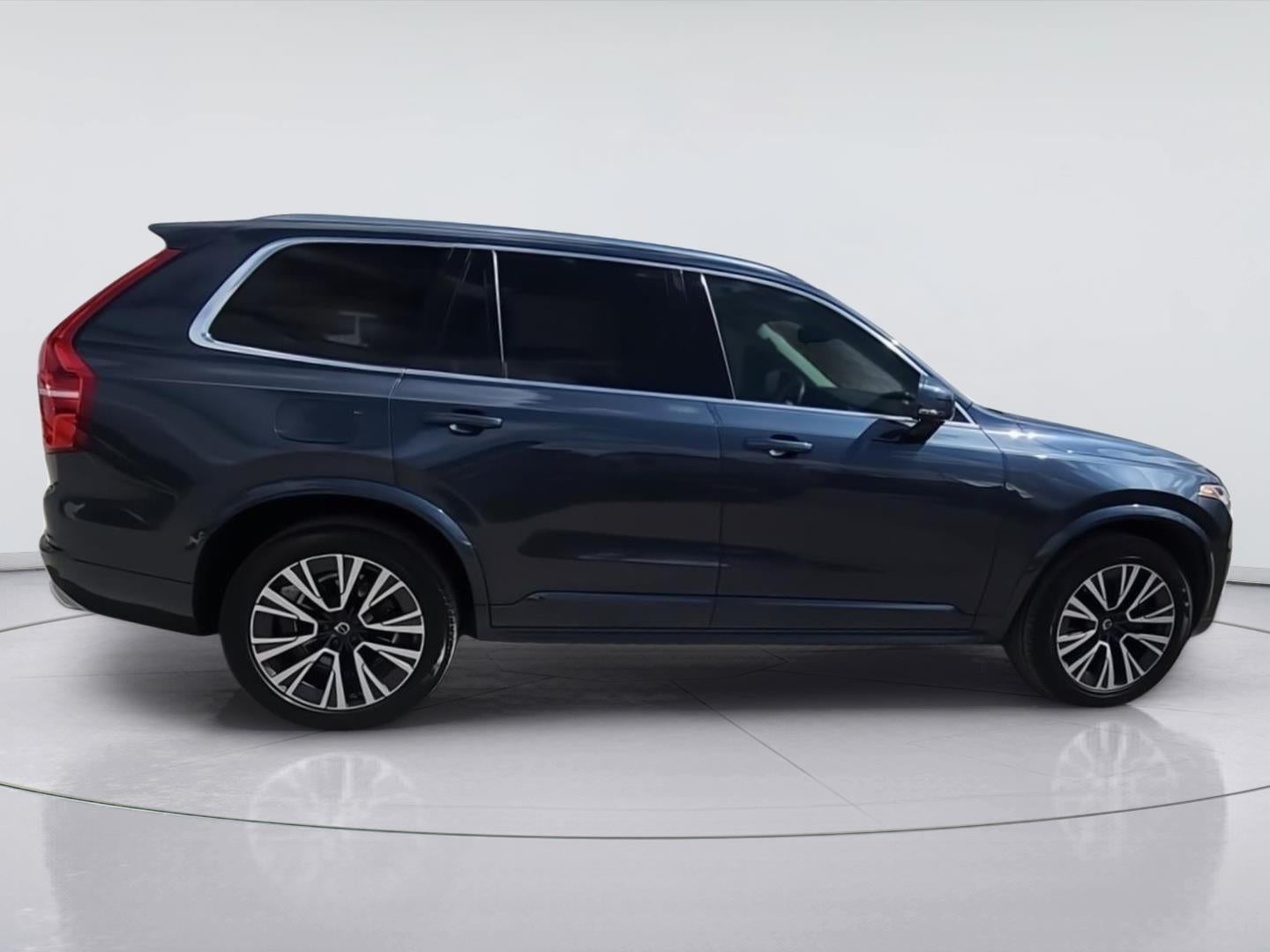 2021 Volvo XC90 Momentum