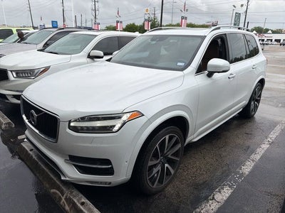2018 Volvo XC90 T6 Momentum