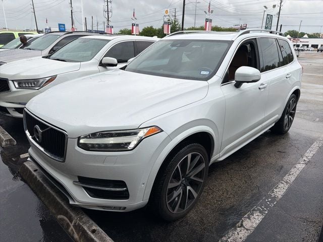 2018 Volvo XC90 T6 Momentum