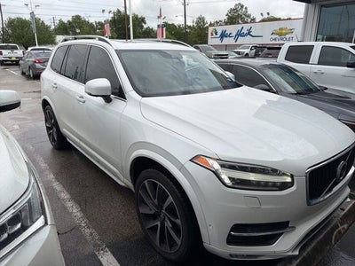 2018 Volvo XC90 T6 Momentum