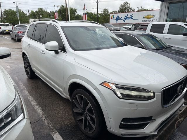 2018 Volvo XC90 T6 Momentum