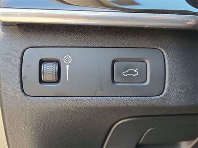 2019 Volvo XC90 T6 Momentum