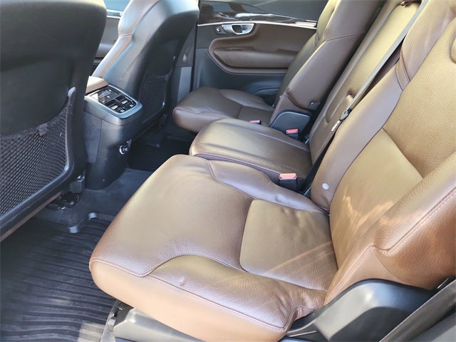 2019 Volvo XC90 T6 Momentum