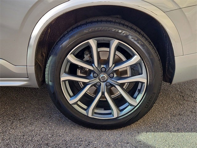 2019 Volvo XC90 T6 Momentum