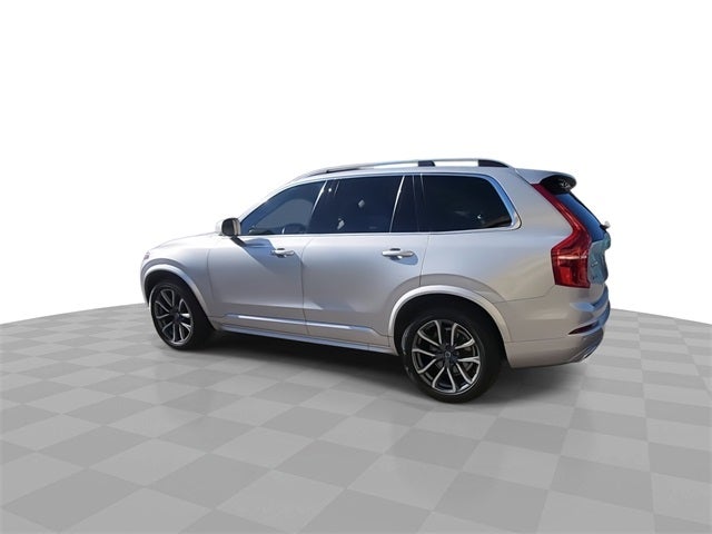 2019 Volvo XC90 T6 Momentum