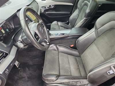 2016 Volvo XC90 T6 R-Design