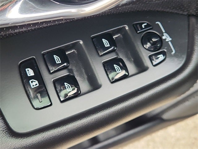 2016 Volvo XC90 T6 R-Design