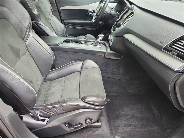 2016 Volvo XC90 T6 R-Design