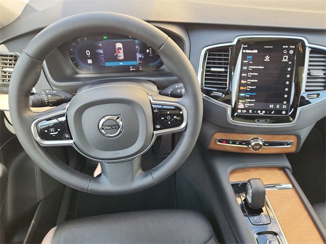 2023 Volvo XC90 Recharge Plug-In Hybrid T8 Plus 6 Passenger