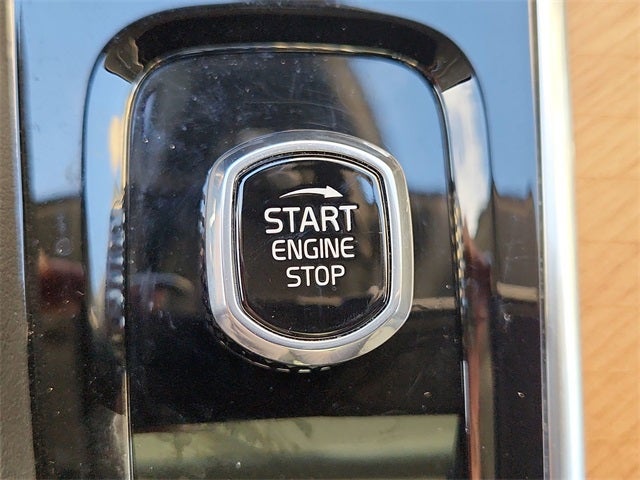 2023 Volvo XC90 Recharge Plug-In Hybrid T8 Plus 6 Passenger