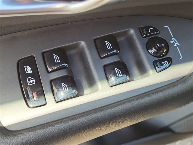 2023 Volvo XC90 Recharge Plug-In Hybrid T8 Plus 6 Passenger