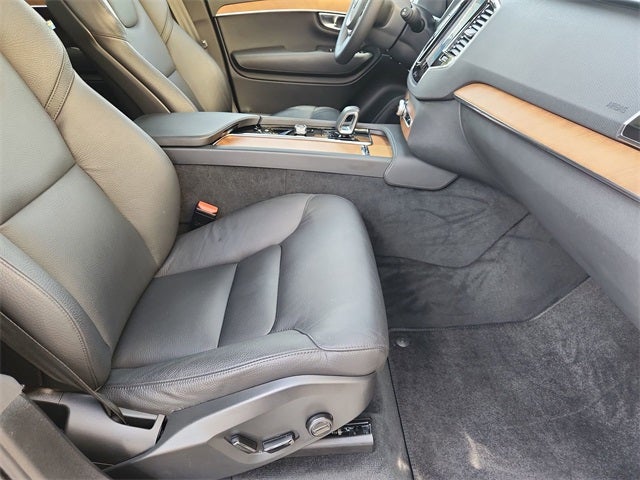 2023 Volvo XC90 Recharge Plug-In Hybrid T8 Plus 6 Passenger